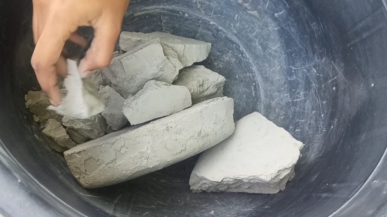 pure cement  crumbling dry #cementdirtlover #purecement #reddirt #sandcement#asmr#bts