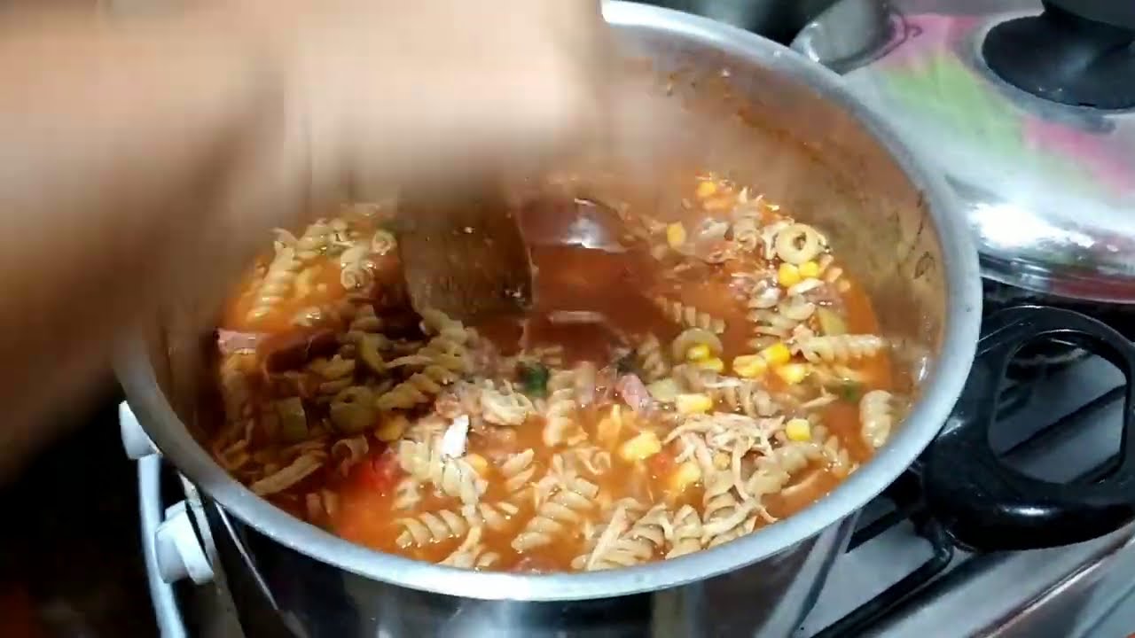 REFEIÇÃO EM UMA PANELA SÓ/MACARRÃO CREMOSO/ALMOÇO DE DOMINGO NA CASA DOS MEUS PAIS