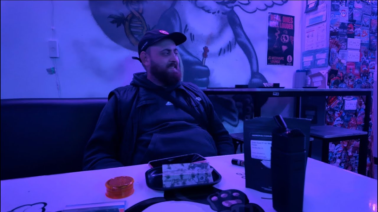 Permanent fruz at the lounge