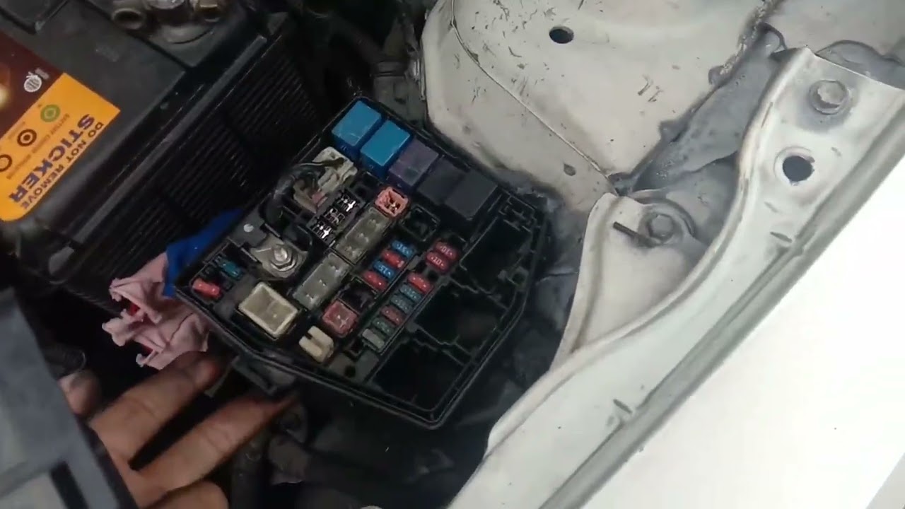 Toyota vios gen 3 2015 ayaw gumana reverse Light natin anong dahilan saan naka lagay fuse ng reverse