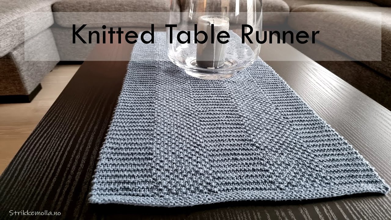 Knitted tablerunner - Free Pattern