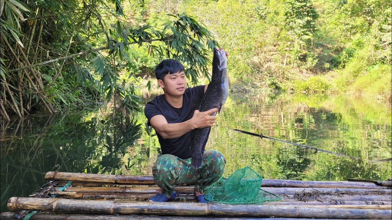 CEO leaves the city to go back to the countryside to hunt giant fish and the unexpected ending.