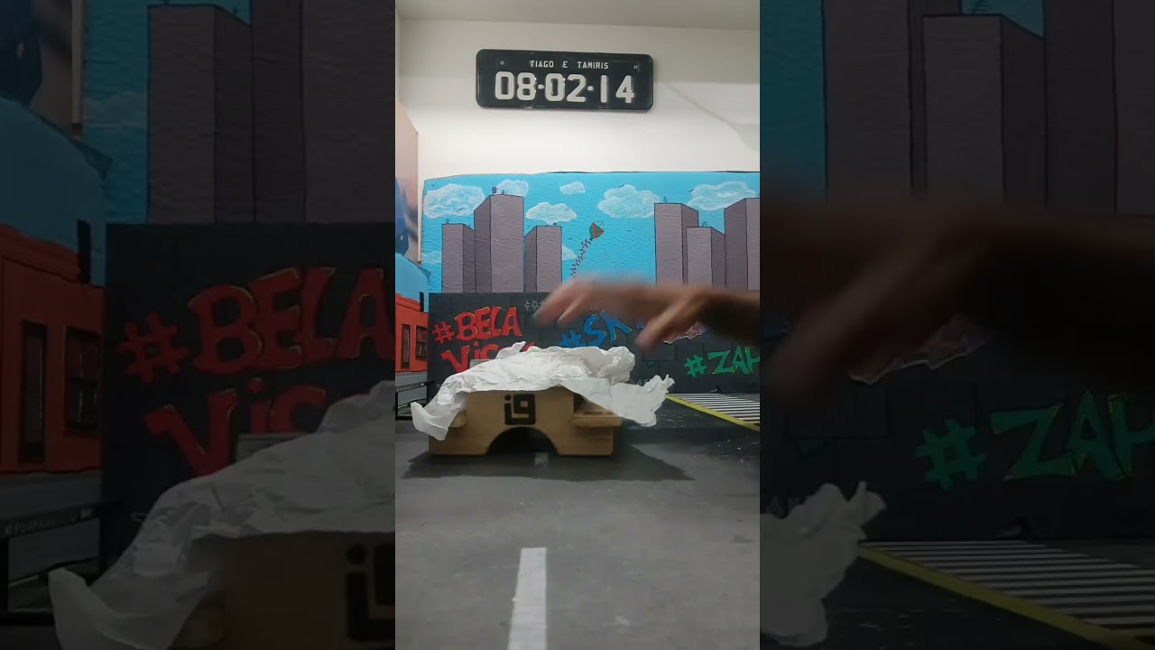 Unboxing picnic Table 