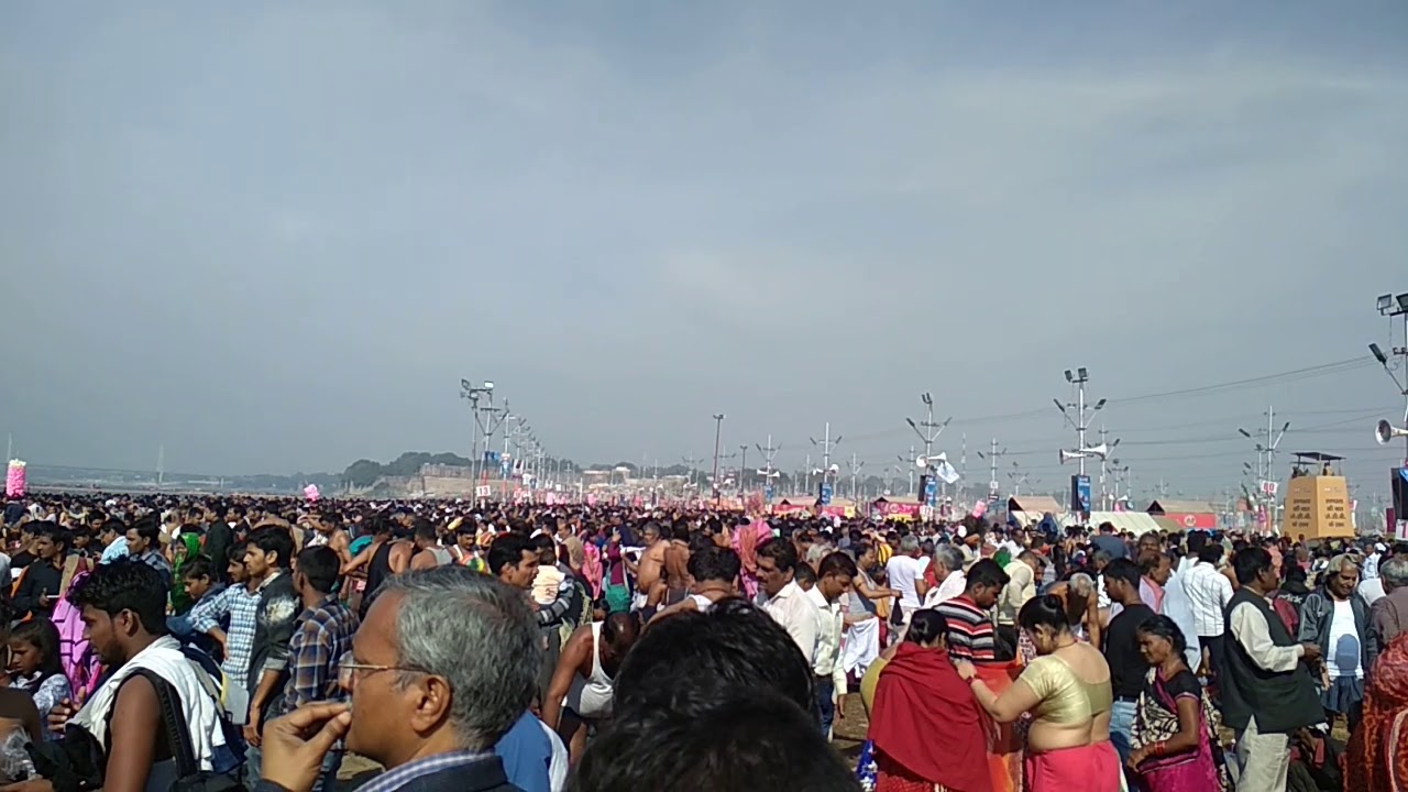 Triveni sangam bathing people in kumbh 2019 Allahabad