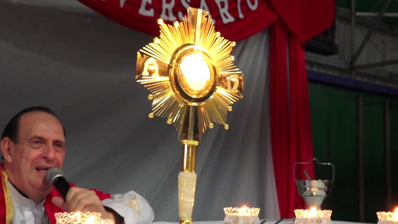 Impactante Presencia de Jesus en la Adoracion Eucaristica P José Eugenio Hoyos.Costa Rica