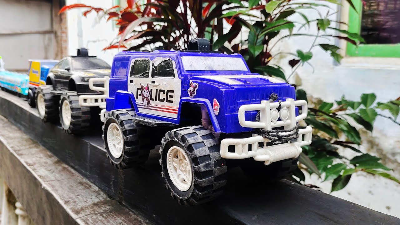 WADIDAU ! Bongkar Mobil-Mobilan Besar Sekali, Mobil Polisi, Truk Paket, Kereta Api, Truk Towing