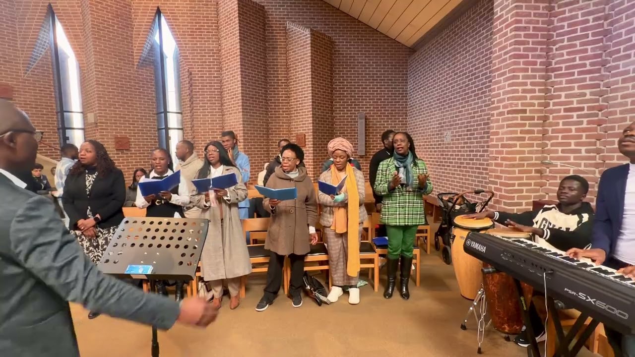 E Yezu wangu (Abbé Matandiko - Communion) - Chorale Congolaise Bens Bagula
