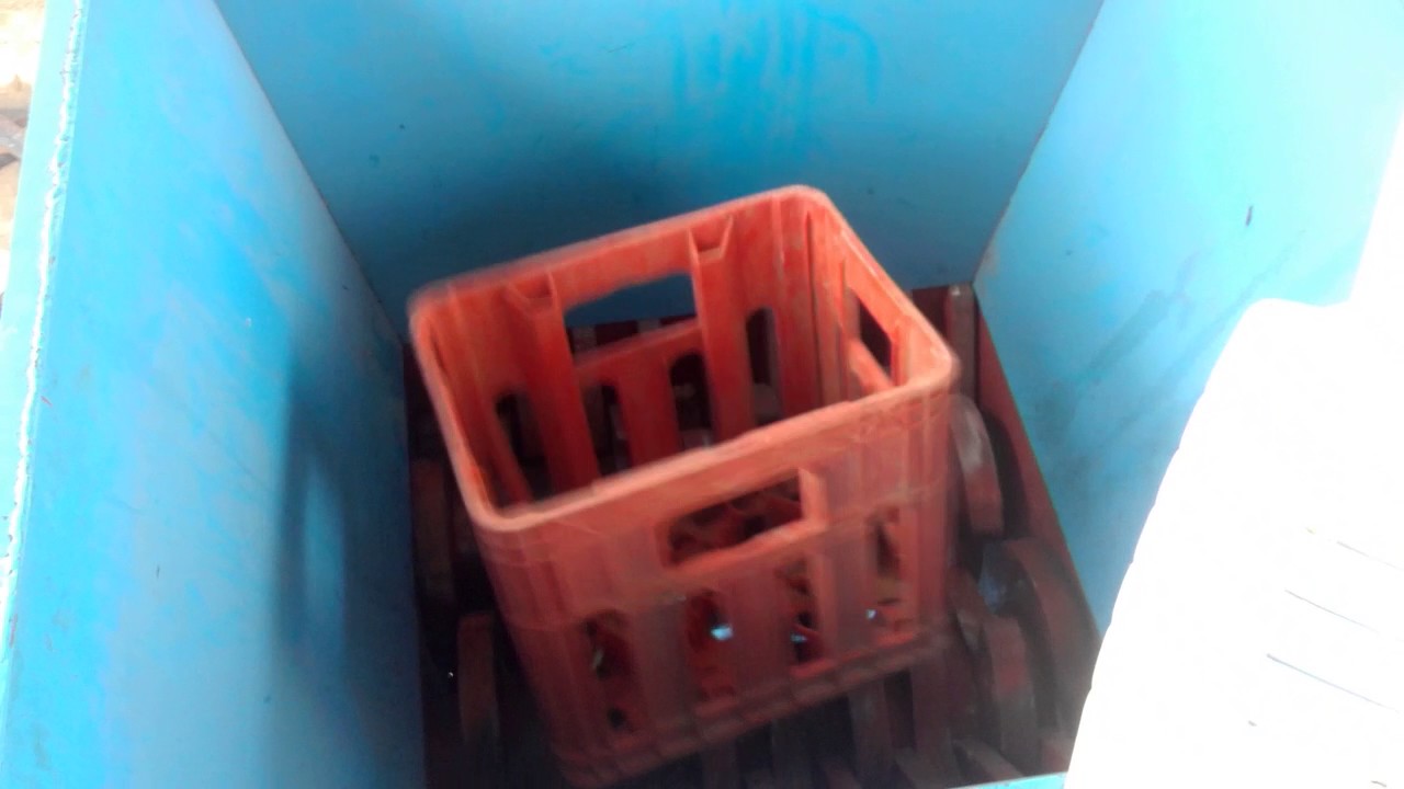 Triturando plastico duro
