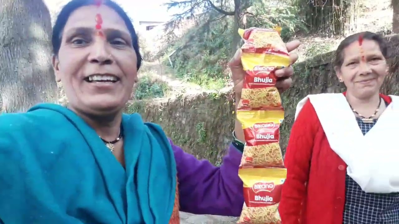 हम गए भूवन  दा की दुकान में छोले-भात खाने 