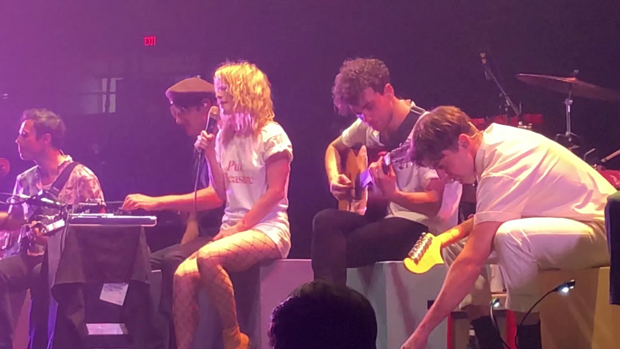 Paramore - 26 (with strings) / band intros - Art + Friends, Nashville
