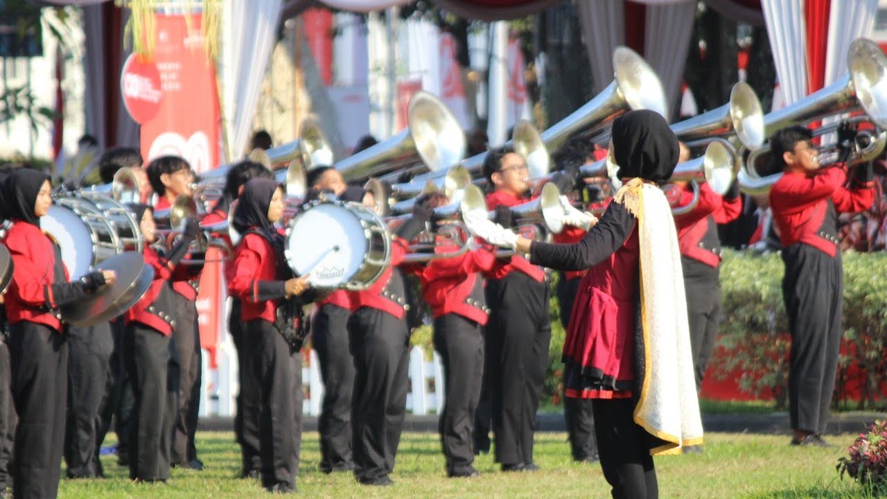 Marching Band UGM - Parade Senja HUT RI Ke-80 Th 2025 di Istana Kepresidenan Yogyakarta (Rec. live)