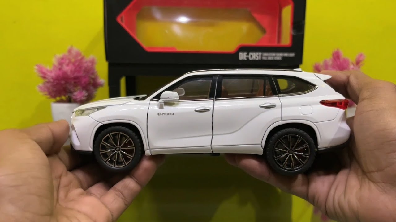 Toyota Highlander Diecast Model