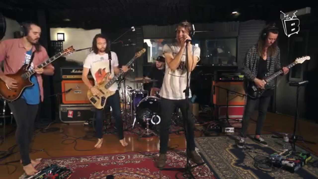 BLUNT TV: Hands Like Houses – I Am (Live At Def Wolf Studios)