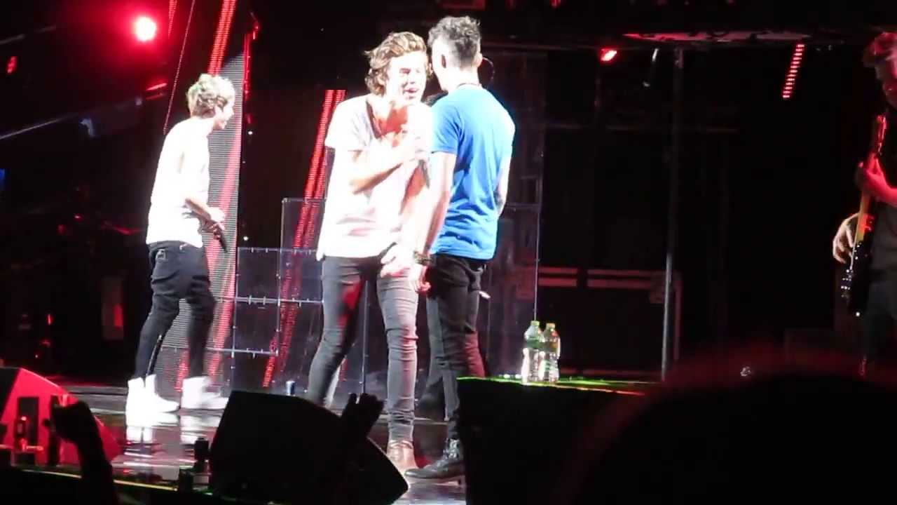 One Direction - Kiss You. Chicago 7-13