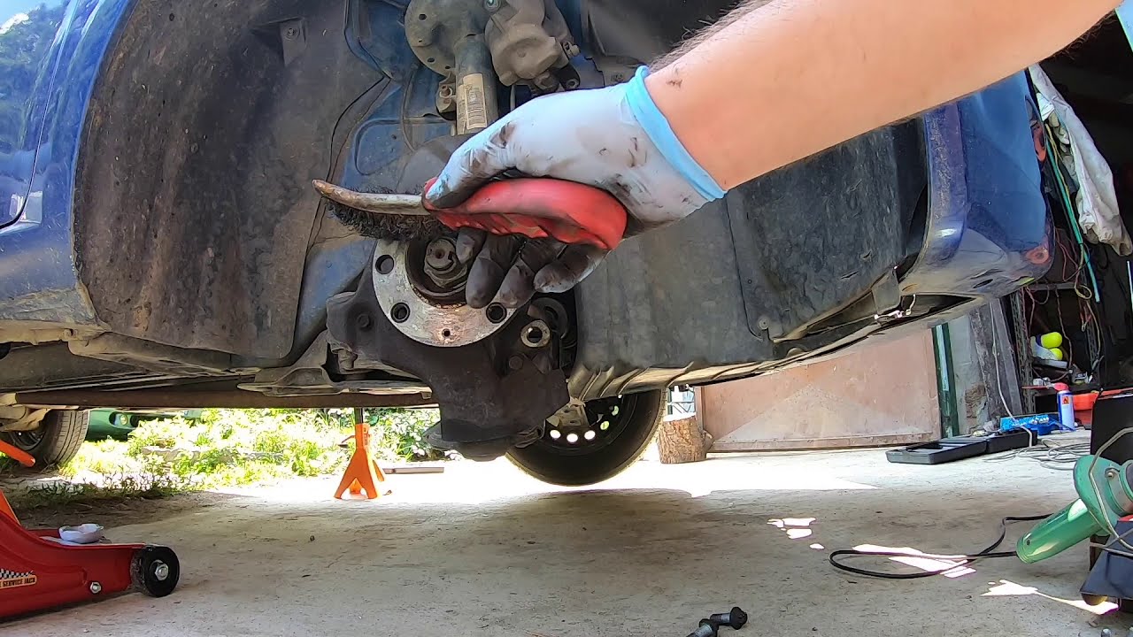 SOSTITUZIONE DISCHI E PASTIGLIE FIAT GRANDE PUNTO-How to replace brake disc and pad on Fiat G.Punto
