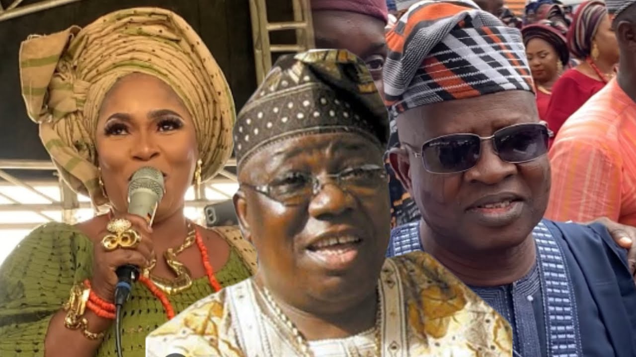 HEAR WHAT LATE FUJI MUSICIANS AYINDE BARRISTER DAUGHTER (BARRY MADE) SAYS LIVE ON STAGE @ IBADAN DAY
