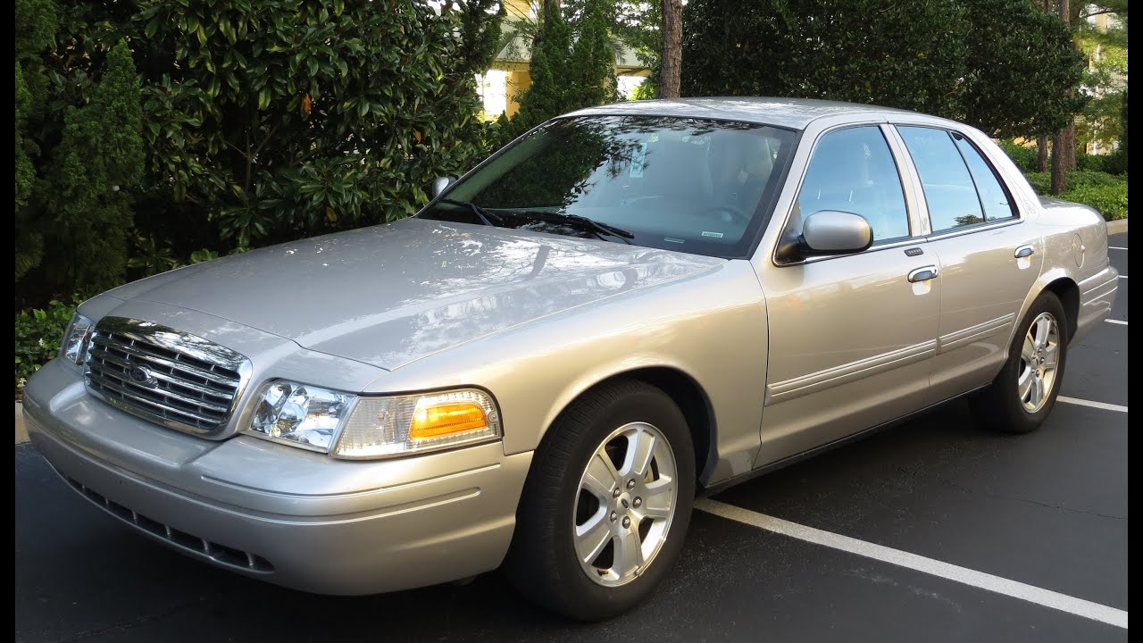 2011 Ford Crown Vic Start up and Full tour