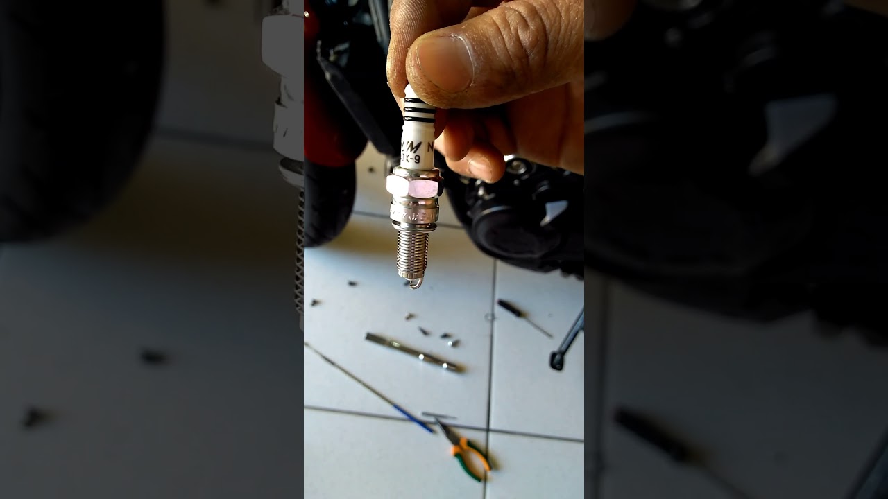 Como trocar velas de ignição da Cb 500f