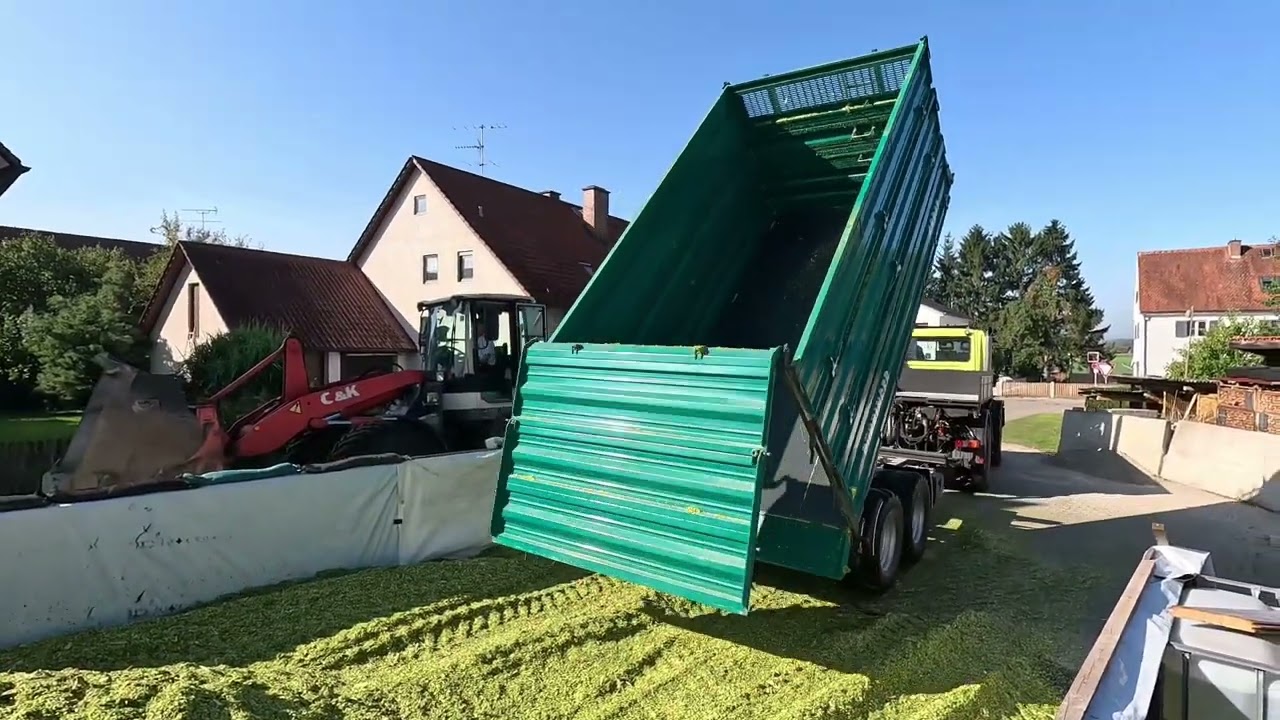 Unimog Maishäckseln mit Pühringer Kipper 2023