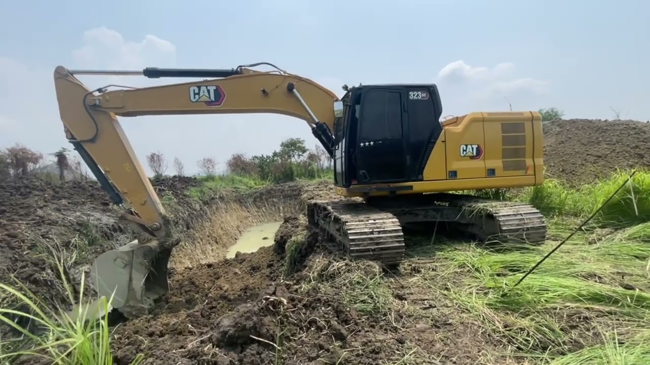 มาชมเครื่องยนต์ของเจ้าCAT323GC