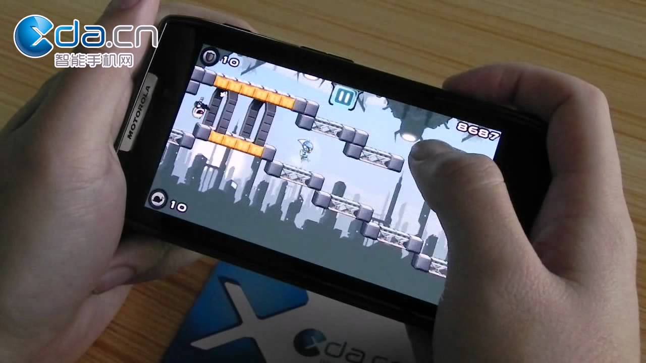 Android，iOS，WP7 平台上最火的逃生游戏《重力男孩》