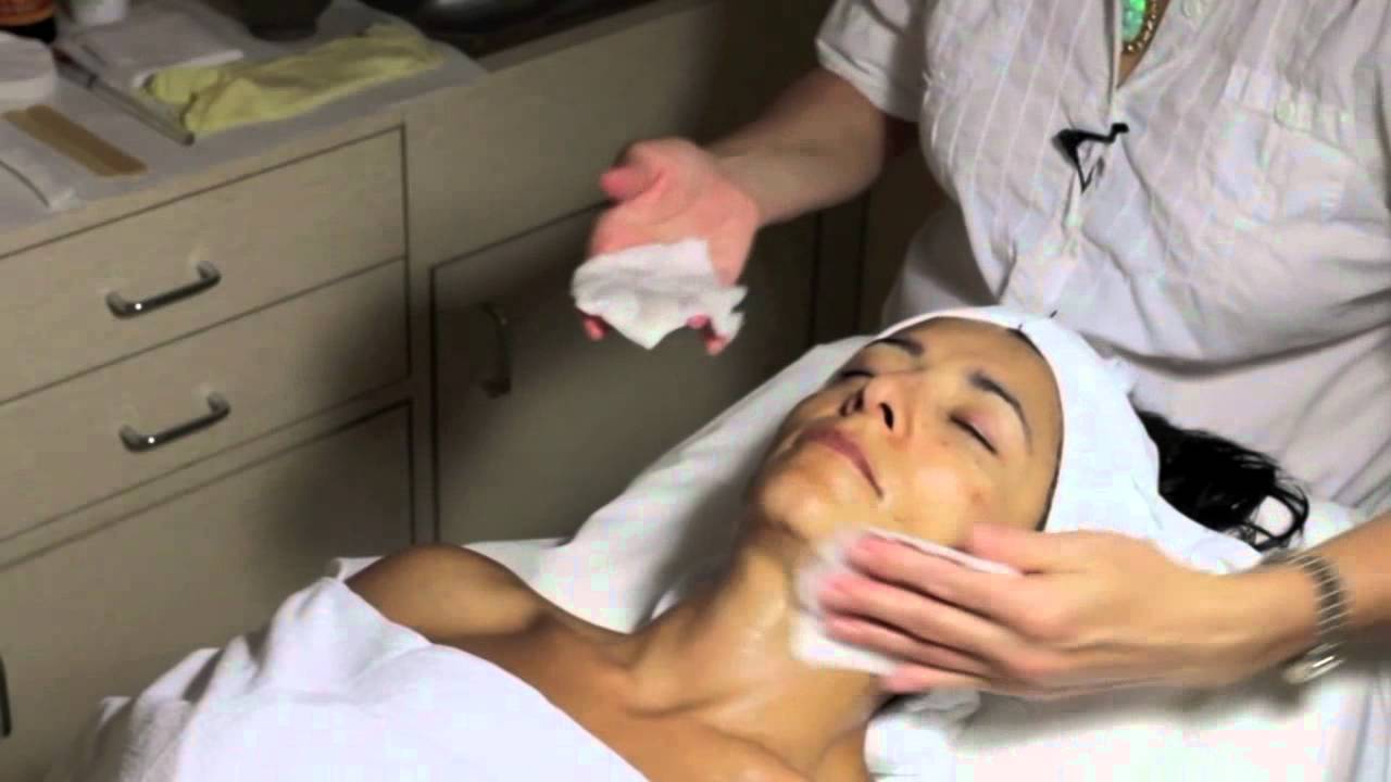 Deluxe European Facial + Microdermabrasion