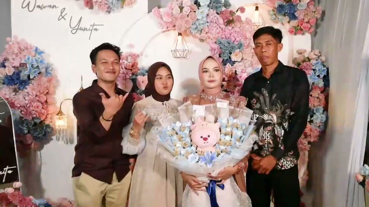 YUNITA + WAWAN 