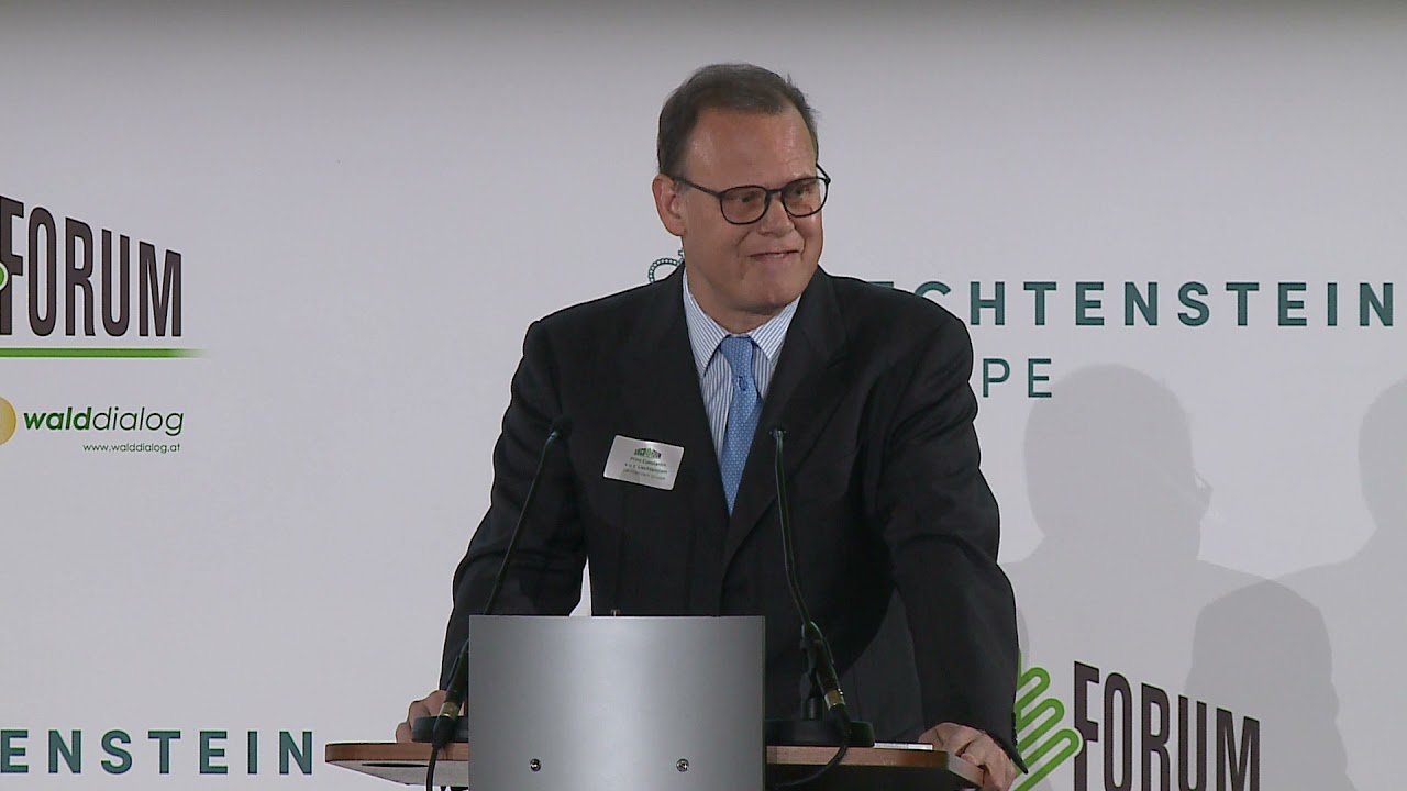 Constantin Liechtenstein, CEO Liechtenstein Gruppe, begrüßt zum LIECO Forum 2021