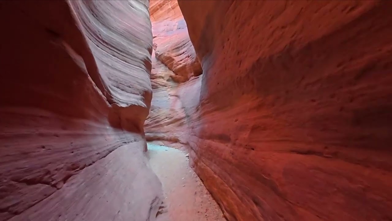 Peekaboo slot canyon near Kanab, Utah