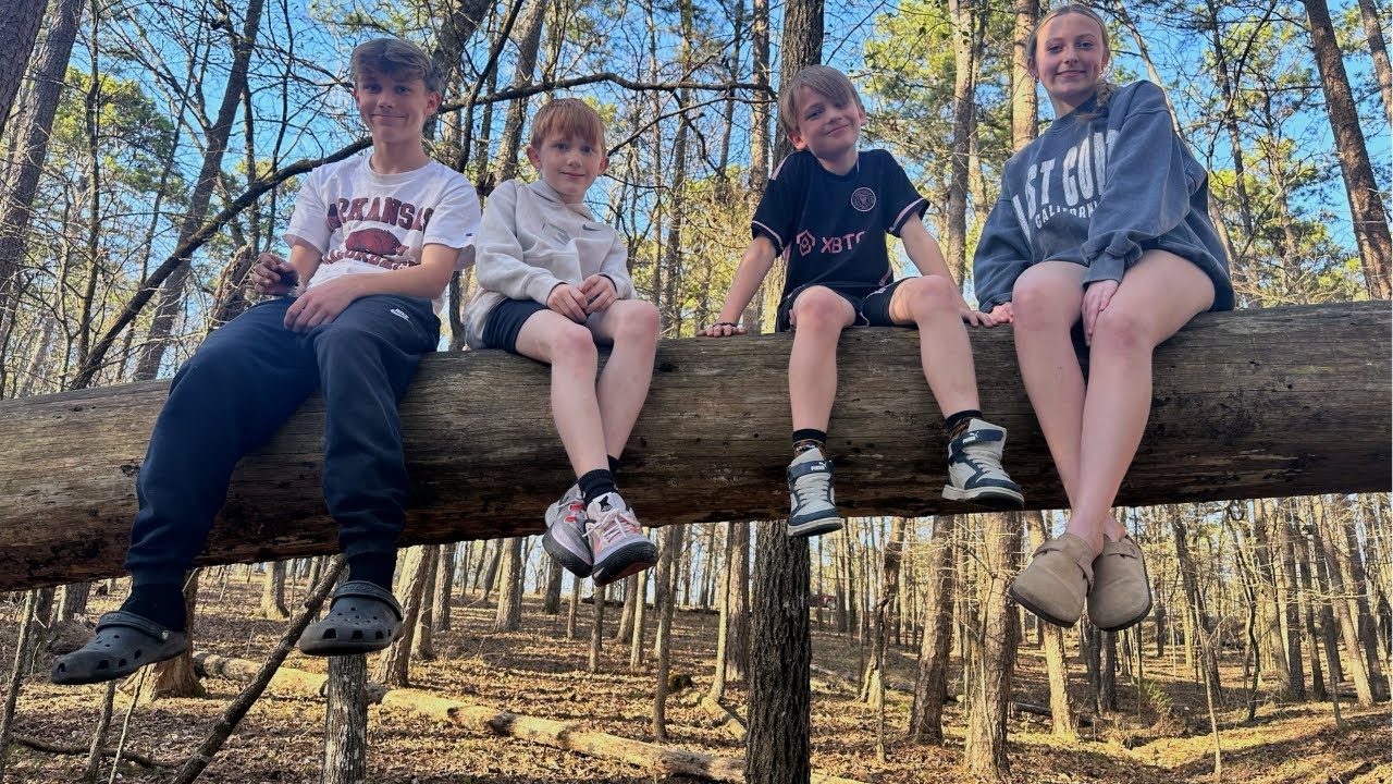 3 Days at Beavers Bend State Park in Oklahoma | Teepee Building, Hiking & River Adventures!