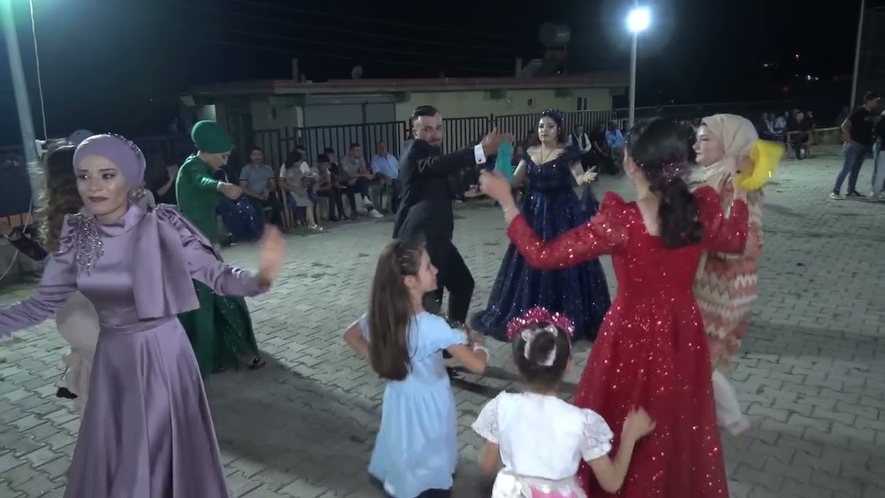 Müslüm ve Duygunun nişan töreni 3.bölüm Yumaklıcerit (Muhtar Seydinin oğlunun nişan töreni)