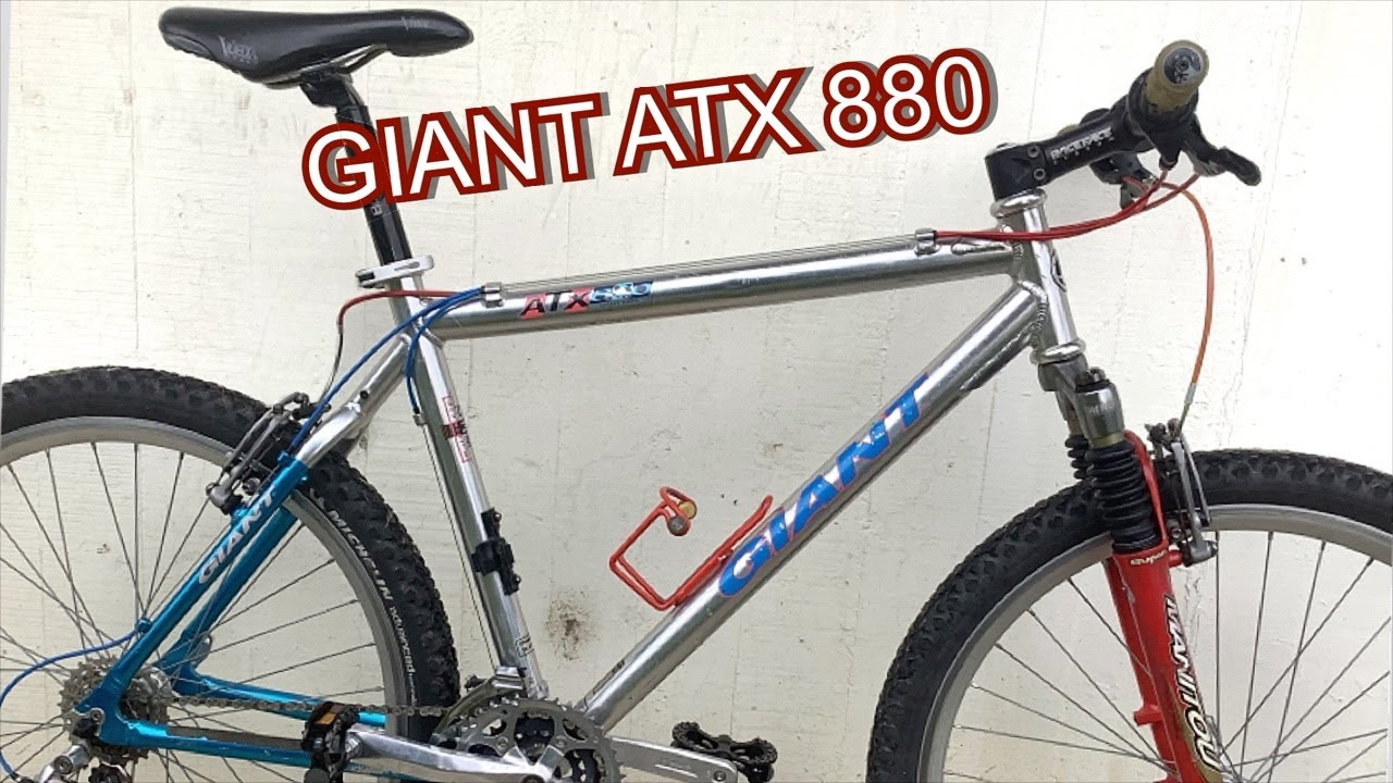 Giant ATX 880. Build cleaned and restored 90’s Retro MTB