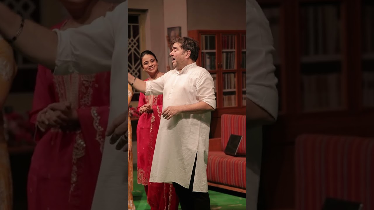 Prashant Damle singing 🎵 Sukh Mhanje Nakki Kay Astat