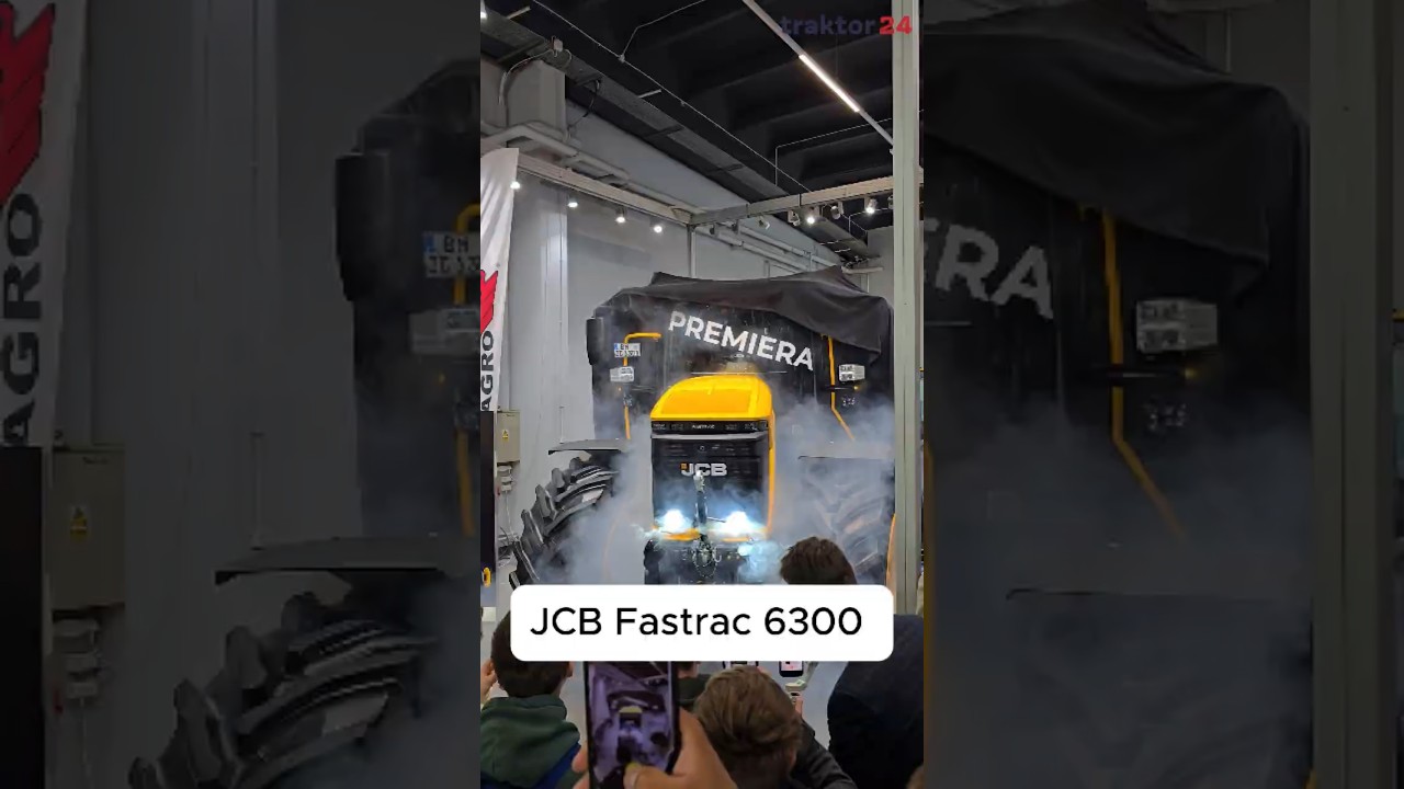 Polish premiere of the JCB 6300 at the Agrotech 2026 trade fair #jcbfastrac