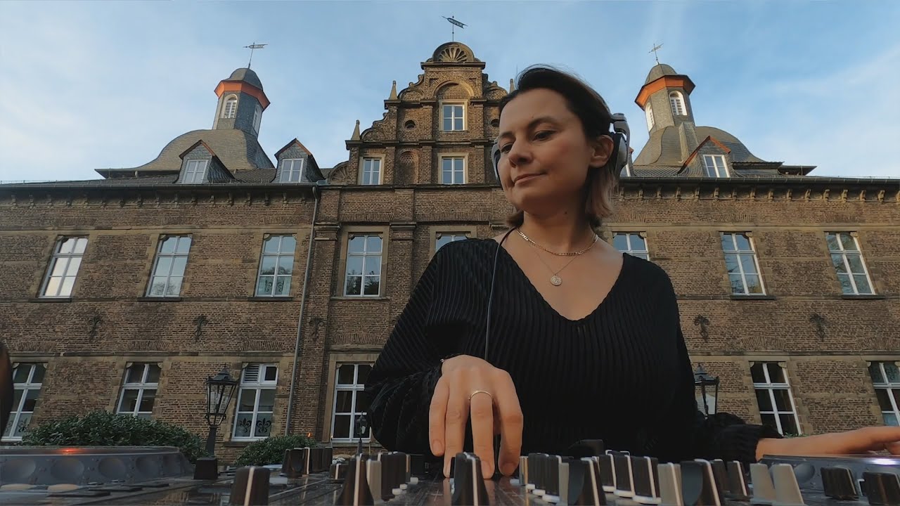 Juliet Sikora | Laute Wiese RECD. at Schlosshotel Hugenpoet | Essen (Germany)