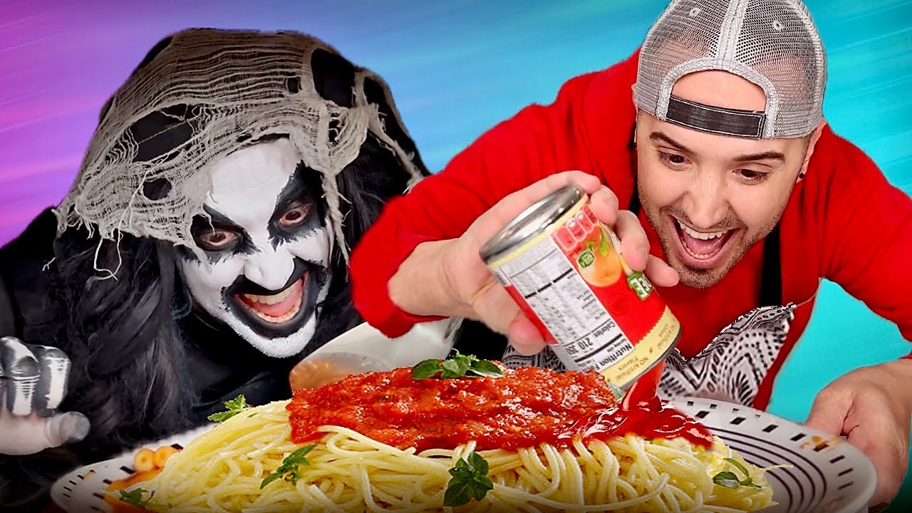 Cooking spaghetti for monster 🍝👻