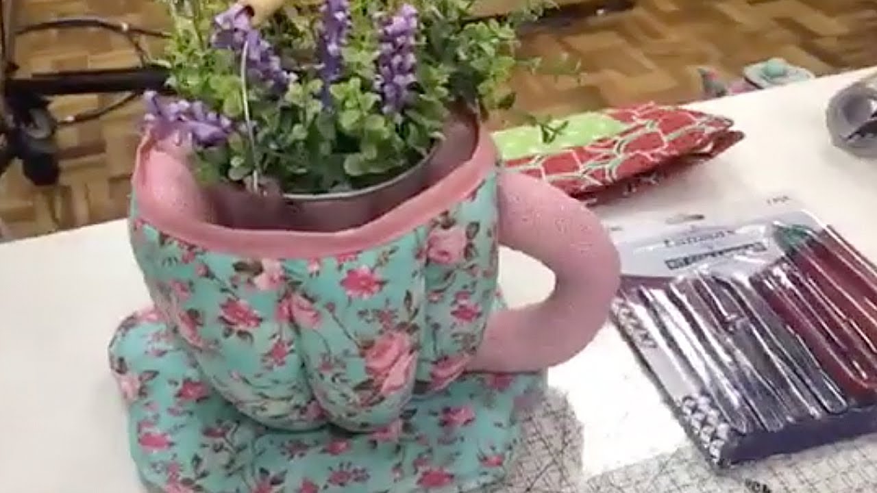 XÍCARA DECORATIVA EM TECIDO - RENATA SILVA