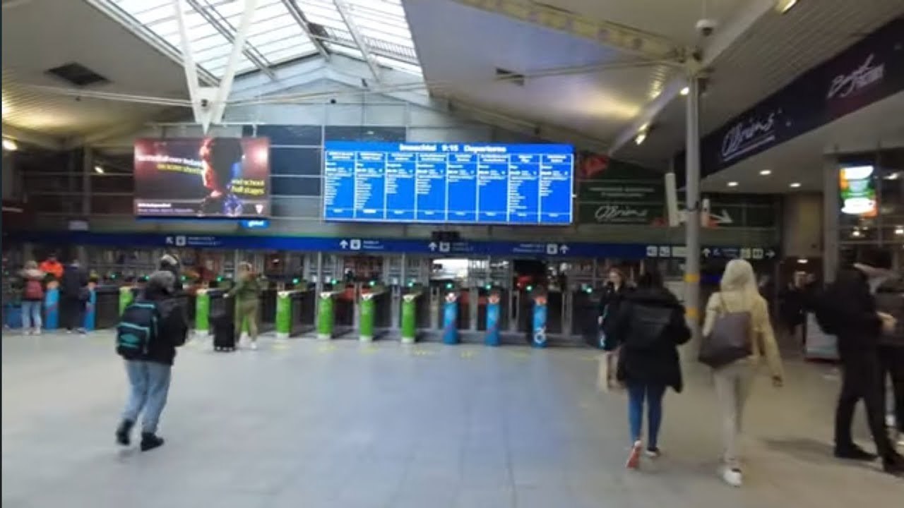 DUBLIN TO BELFAST Train Enterprise Connolly Station To Lanyon Place