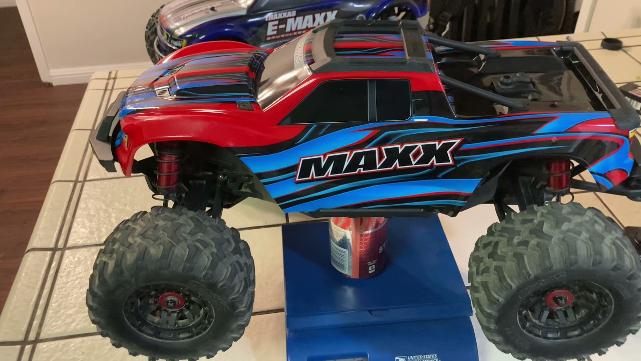 Emaxx vs Maxx Size comparison