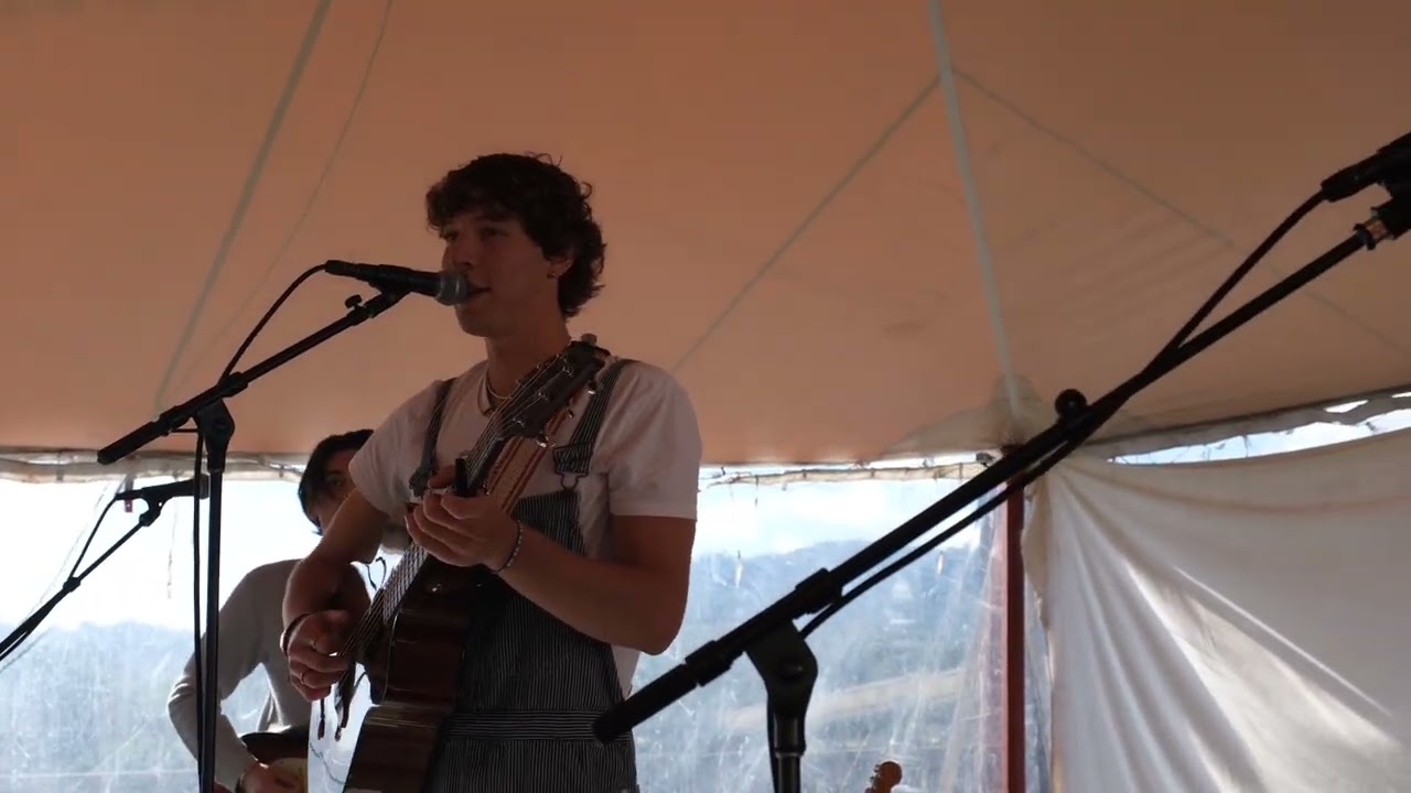 Young Jam Band Rips Queen Of California by John Mayer