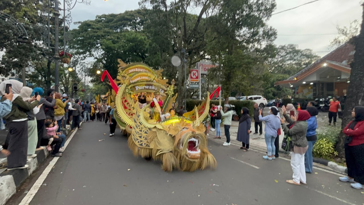 BERTEMU DENGAN BAPAK GUBERNUR KDM KIRAB BUDAYA ULANG TAHUN JAWA BARAT KE 80