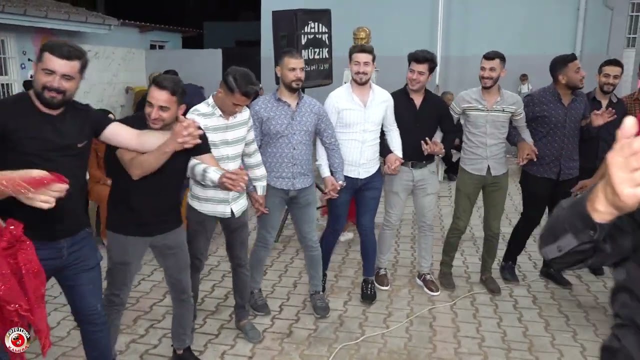 HATAY KUMLU DA İLKBAHAR AİLESİNİN KINA GECESİNDEN BU VİDEODAKİ OYNAYANLARI MUTLAKA İZLEYİN