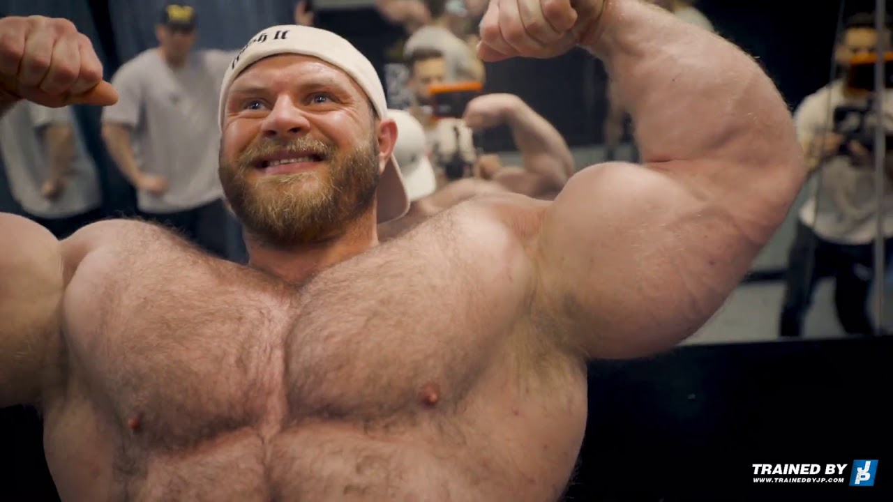 Hairy-chested muscle god James Hollingshead (#UnitedKingdom) teaches un how to pose in briefs