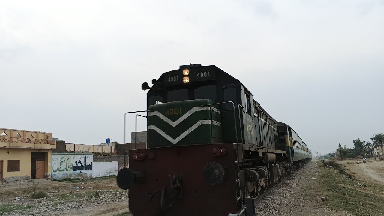 Thal Express With Very Special Movement||Passing Sanawan With Gmcu 15 4901 Locomotive 