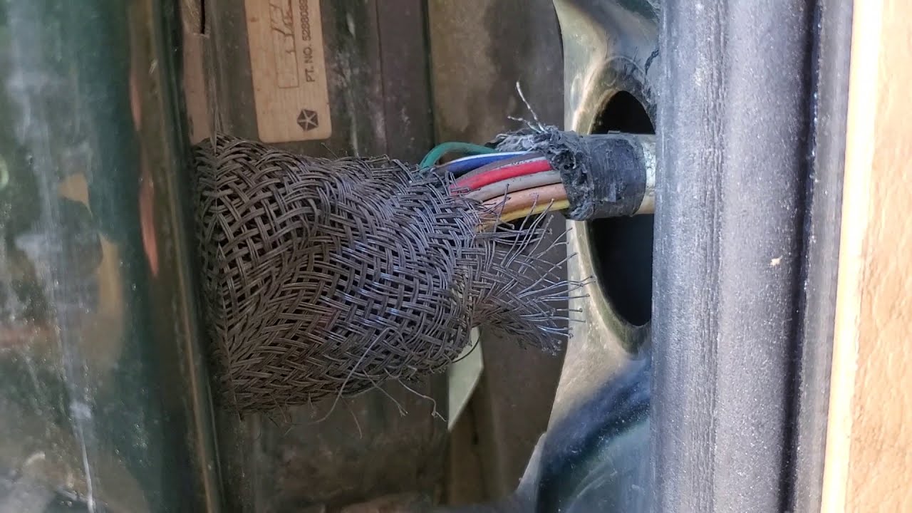 Jeep Cherokee XJ: Speaker Not Working?| Fixing The Wiring in The Door. -Project XJ 