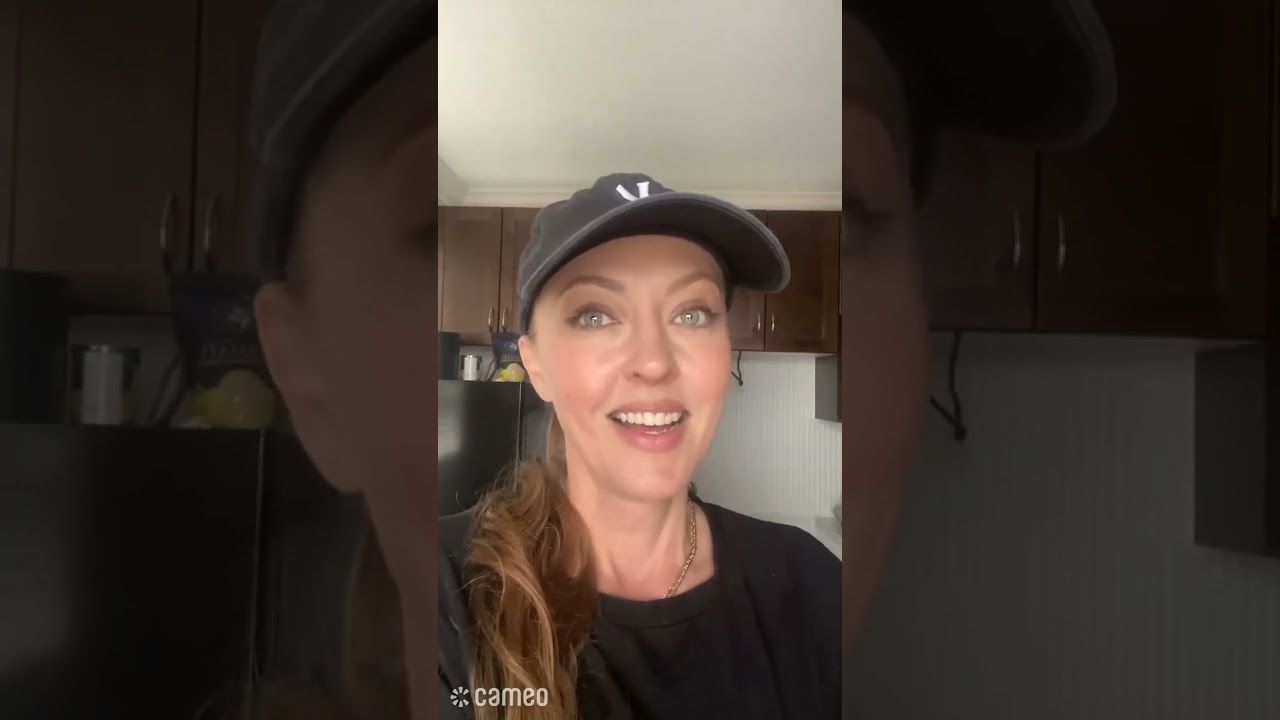 Katharine Isabelle Cameo