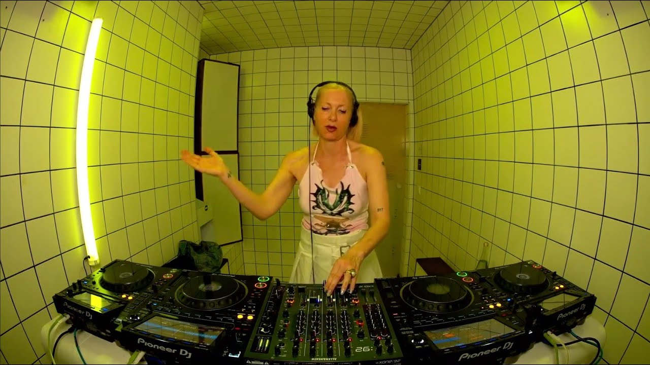 Ellen Allien | HÖR - Jun 28 / 2023