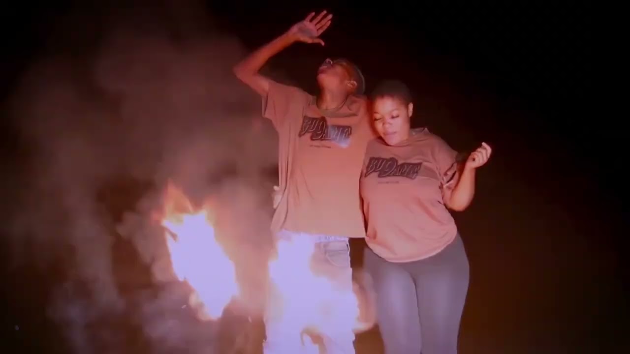 Chadzoswa ‼️- Hulengende featuring Malloti - Wangu 