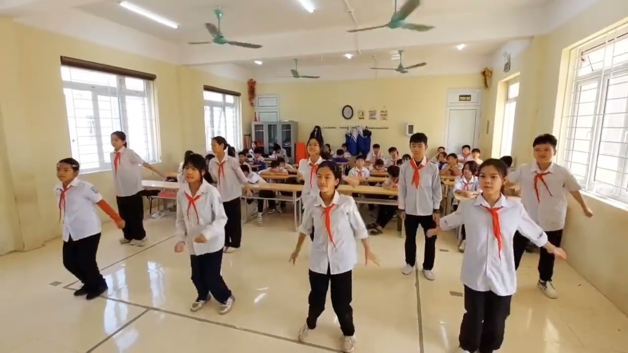 7A múa Tết 26
