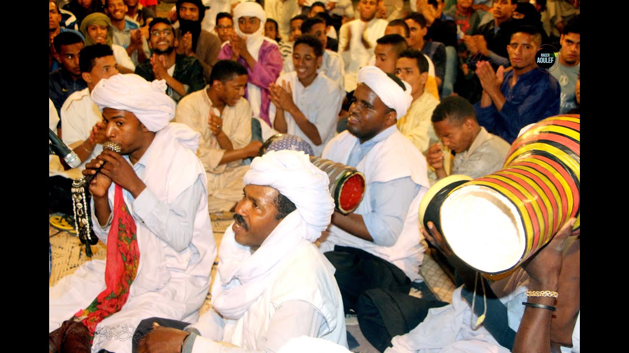 2000 MABROUK )أفراح مدينة آولف( خويا لعريس كي الروضة مبنية°° وصحابو دايرين بيه